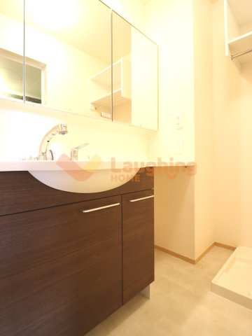 ウィン・レーベンⅡの洗面所|スペースが確保できる洗面所です