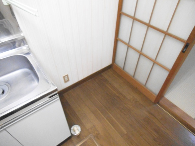 コゴシハイツの設備|室内に洗濯機置場あります♪