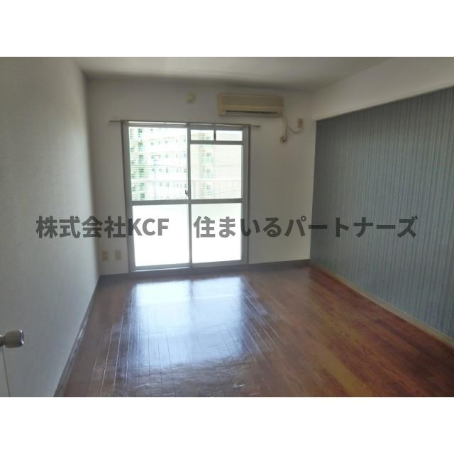 パールマンション上津の居間・リビング|使いやすい居間です