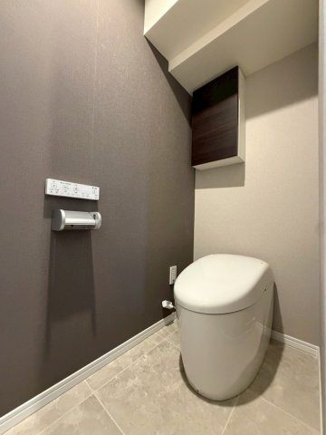 フドウ横須賀三笠ハイツのトイレ|落ち着いた色調のトイレです