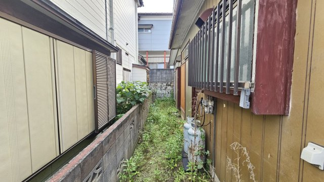 富士見町3丁目中古戸建の庭|お庭で自由な時間を過ごせます
