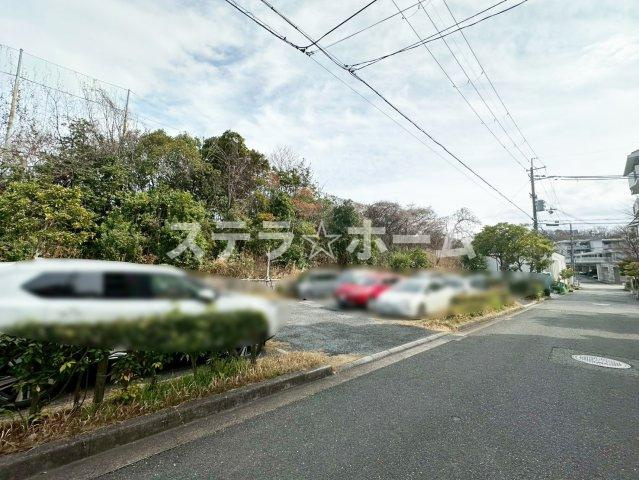 千里緑丘第壱七号棟の駐車場|駐車場です