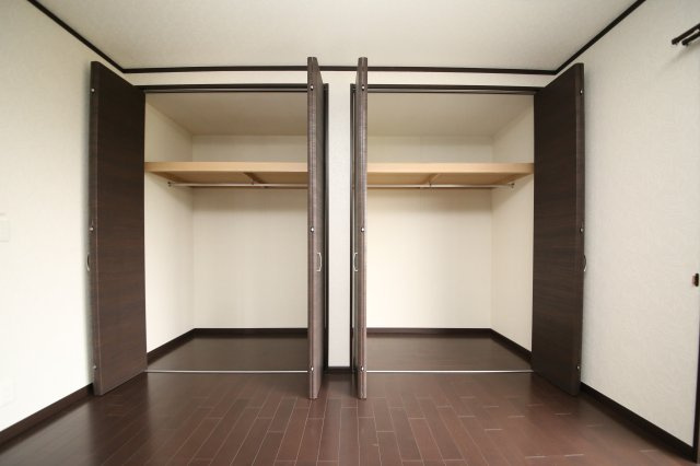 樋ノ口中古戸建の収納|大きなクローゼットでたっぷり収納できます