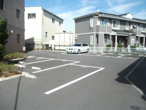 アビタシオンＢの駐車場