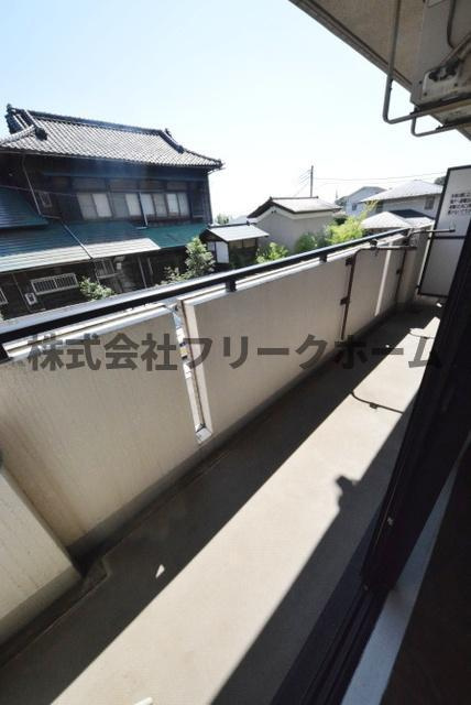 小金井市中町１丁目の賃貸マンションのバルコニー