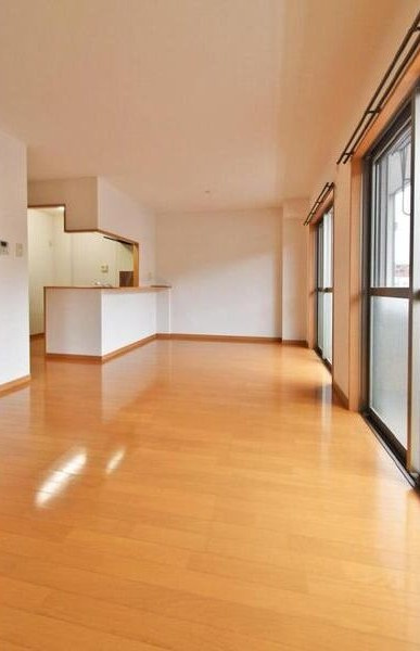 グローヴ大久手Ｂ棟の居間・リビング|イメージ