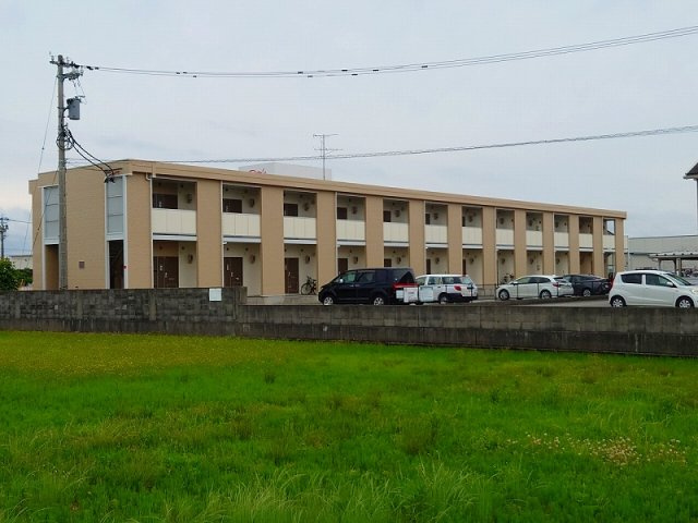 レオパレススカイコート　ナカダの外観