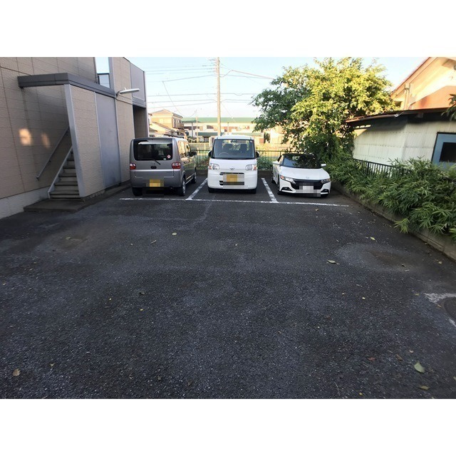 グリーンパレス小林の駐車場|駐車スペースもあります