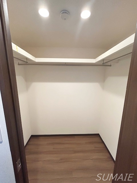 ラシクラス小岩駅前の収納|ウォークインクローゼットです☆