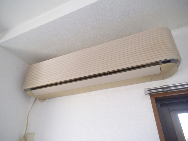 ロイヤルハイム上野の設備|エアコン完備で快適です☆