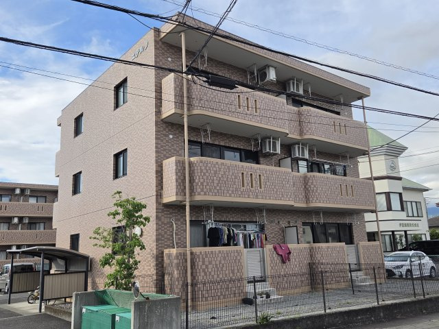 エテルノの外観