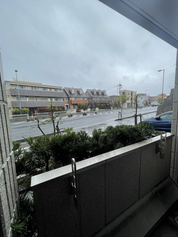 グランドゥール浦和のエントランス