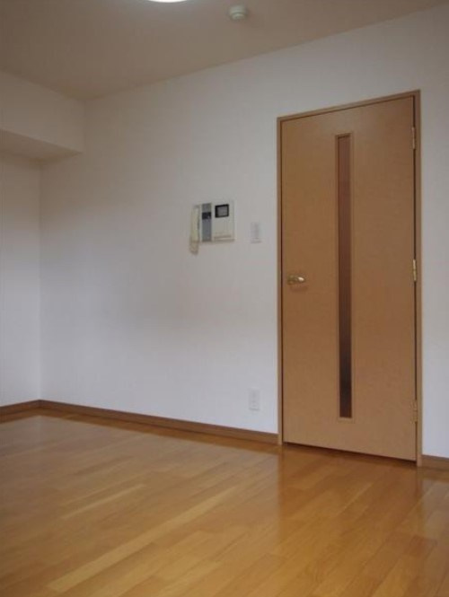 ルーブル中野坂上弐番館の居間・リビング