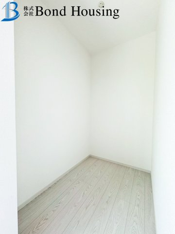 ４LDK・南西角地・LDK広々１９帖・山手　限定１棟の洋室