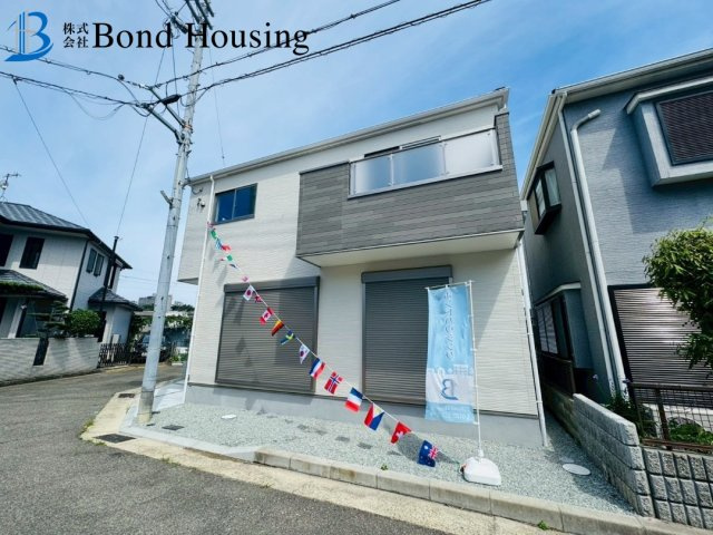 ４LDK・南西角地・LDK広々１９帖・山手　限定１棟の前面道路含む現地写真