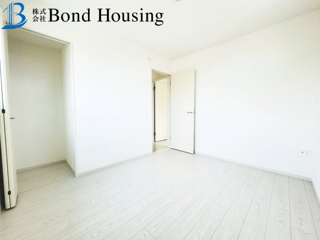 ４LDK・南西角地・LDK広々１９帖・山手　限定１棟の洋室