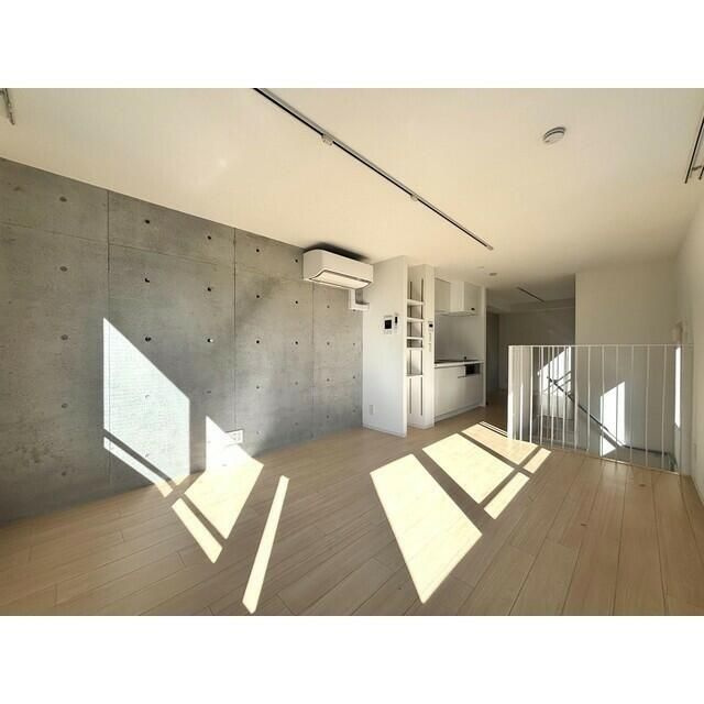 FARE御徒町の居間・リビング