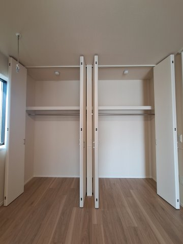（シニア限定）ヘーベルヴィレッジひばりが丘の収納|使いやすい一面クローゼット