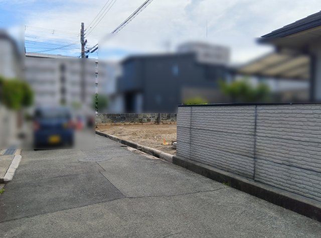 富松町1丁目　土地の前面道路含む現地写真
