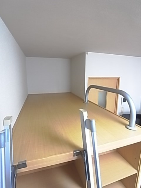 レオパレスドゥジェーム鳴尾の寝室