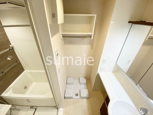 メゾン・アサヒの洗面所|室内洗濯機置き場です☆