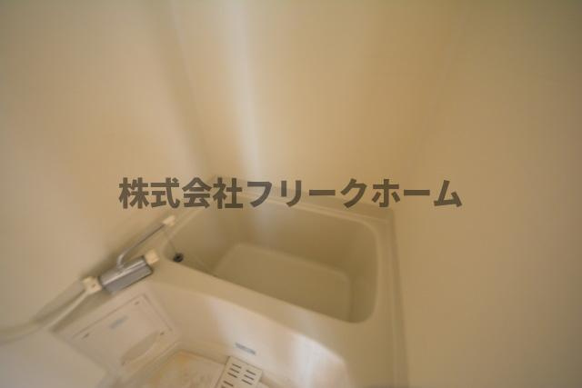 三鷹市下連雀３丁目の賃貸マンションの浴室