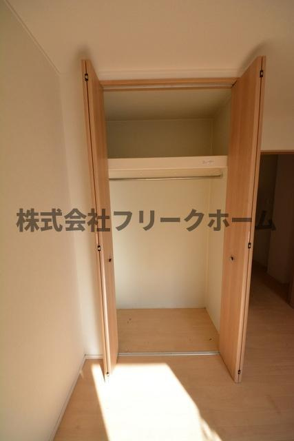 三鷹市下連雀３丁目の賃貸マンションの収納