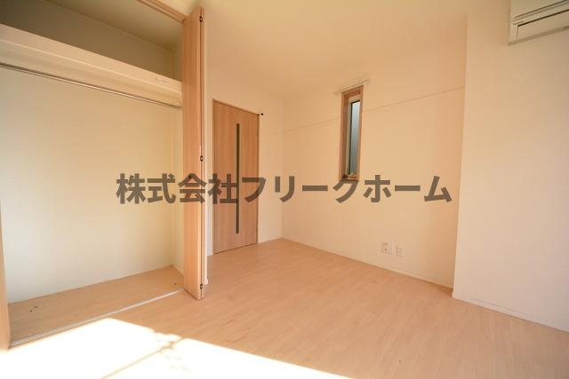 三鷹市下連雀３丁目の賃貸マンションの居間・リビング
