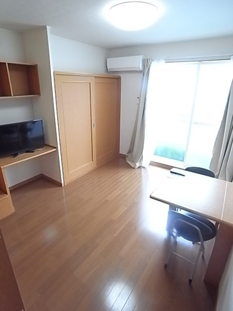 レオパレスパークの居間・リビング