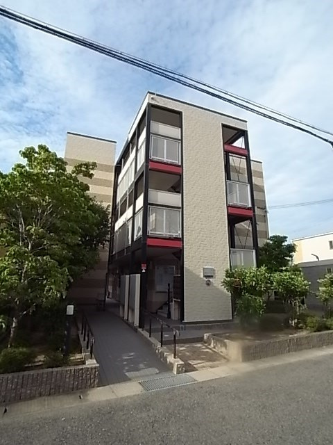レオパレスシャンテの外観