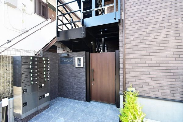 グランクオール金町のエントランス