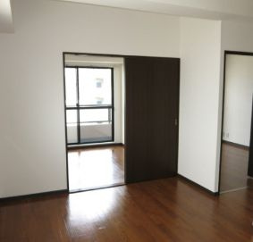 【居間・リビング】 | シティハイツ両国 | 使いやすい居間です