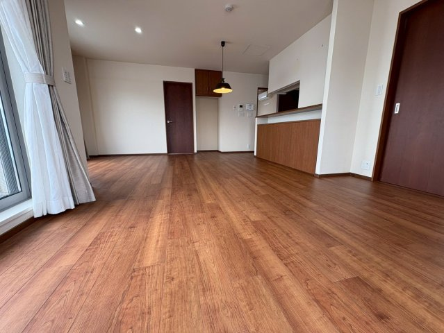 グリシーヌ横浜の居間・リビング