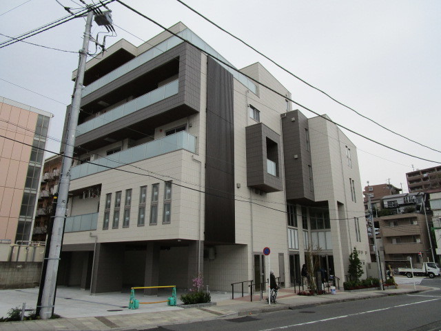 グリシーヌ横浜の外観