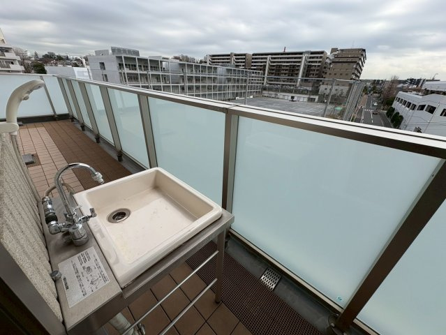 グリシーヌ横浜のバルコニー