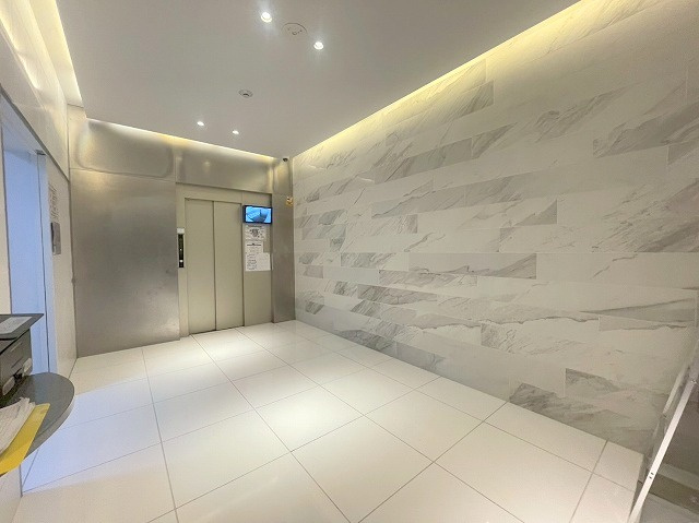 ロイヤルハイツのロビー