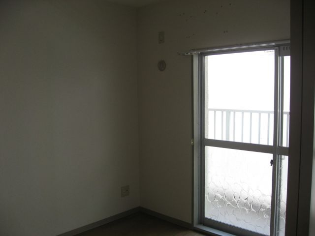 谷上ハイツの洋室