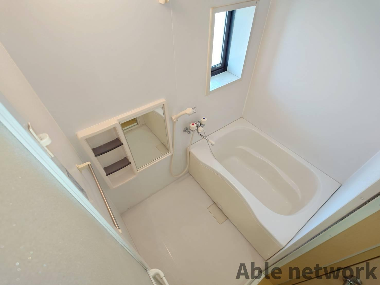 シャーメゾン賀の浴室|浴槽