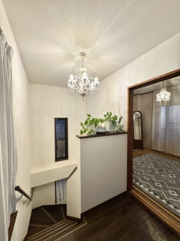 中央区白羽町のその他|階段も雰囲気があり素敵なお家です！