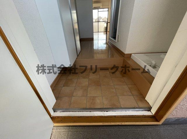 三鷹市井の頭１丁目の賃貸マンションの玄関