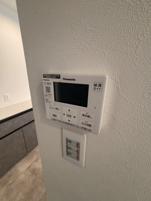 【設備】 | 高島市新旭町1293-13　モデルハウス | キッチンの給湯コントローラー