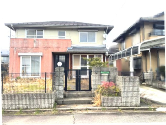 高島市今津町下弘部中古戸建の外観|改装前の写真です。