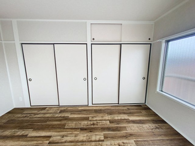 【バルコニー】 | サンハイツ久地 | ※同物件、別のお部屋の写真です。