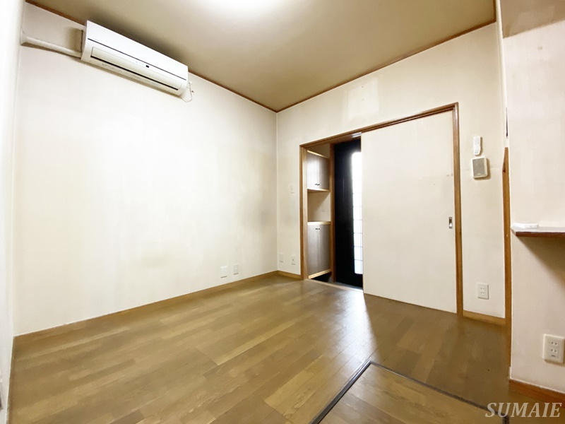 東尾久5丁目戸建て10の居間・リビング|5.5帖のリビングです☆
