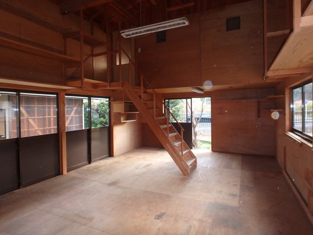 K0187R　河津町沢田倉庫付貸家の収納