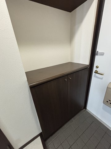 センチュリー武里の設備|下駄箱