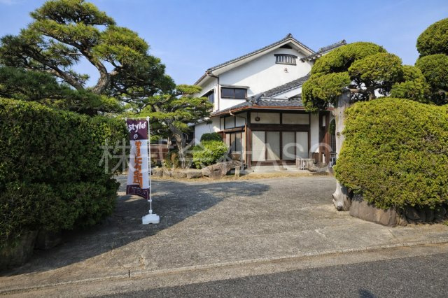 丸三楼店舗