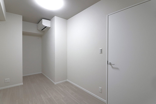 【子供部屋】 | イトーピア長堀橋シエル・クレール | 洋室　約５．５帖にはエアコンが付いています♪