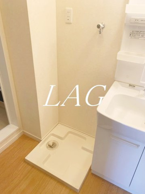 【設備】 | ロイヤルパーク | 室内洗濯機置き場です。（同仕様です。）