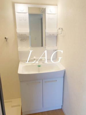 【洗面所】 | ロイヤルパーク | 洗面台です。（同仕様です。）